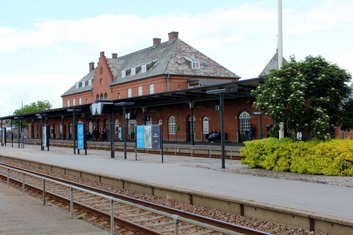 DSB-Bahnhöfe: Bahnhof Holstebro am 9. Juni 2015.