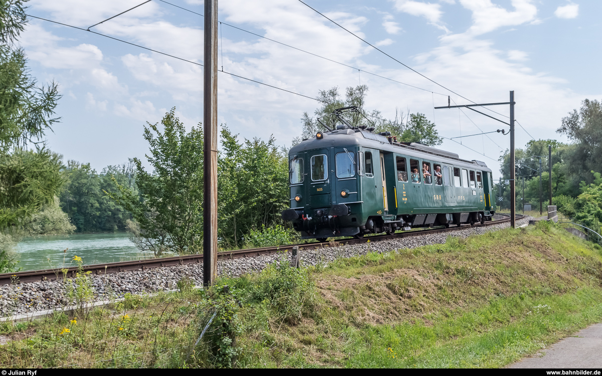 DSF Triebwagentreffen am 1. August 2017.<br>
Ex-SBB RBe 4/4 Prototyp 1405 kurz nach der Aare-Überquerung bei Koblenz auf dem Weg nach Laufenburg.
