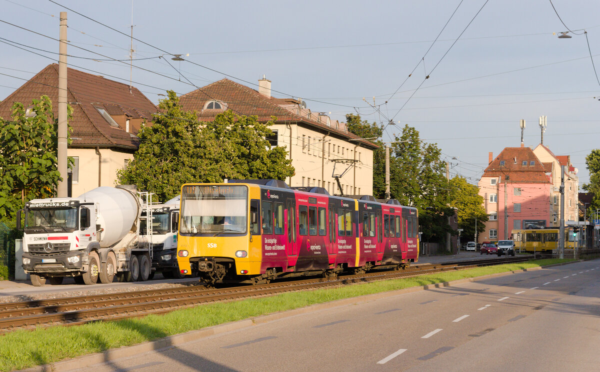 DT8.S als U9 Hedelfingen-Heslach am 11.08.2021 kurz nach der Haltestelle Inselstraße. 