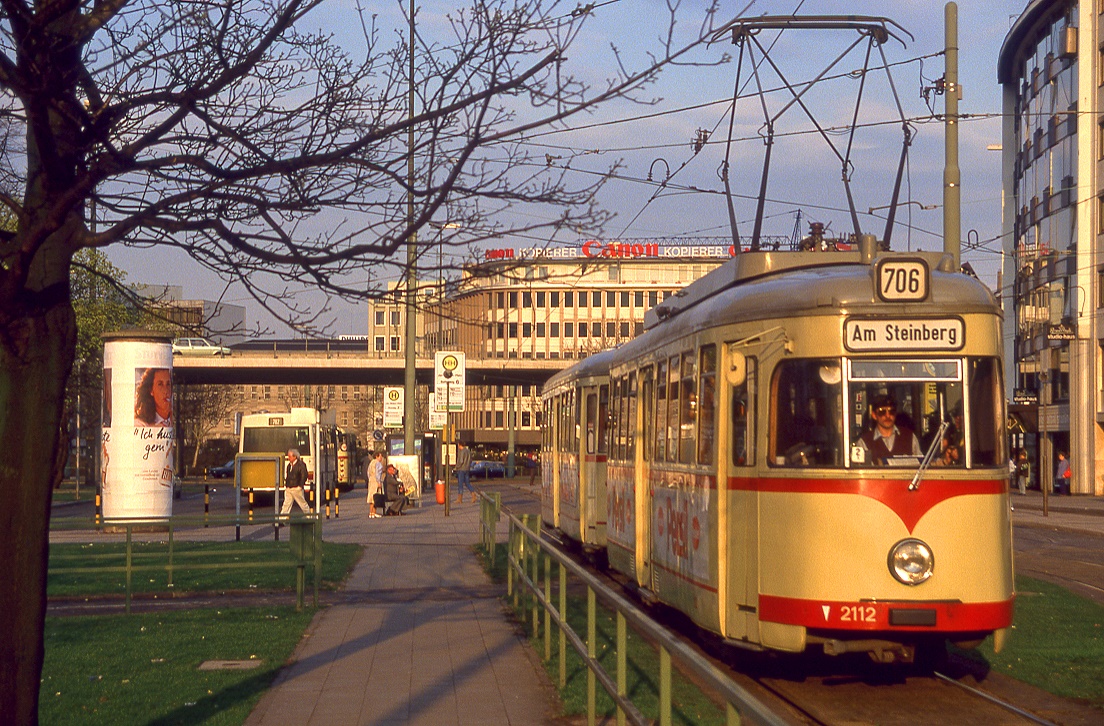 Düsseldorf 2112, Jan Wellem Platz, 09.04.1987.