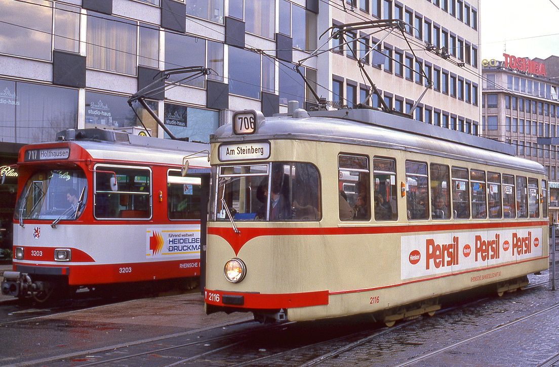Düsseldorf 2116, Jan Wellem Platz, 15.04.1986.