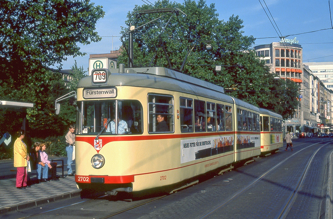 Düsseldorf 2702 + 1699, Graf Adolf Platz, 17.09.1992.