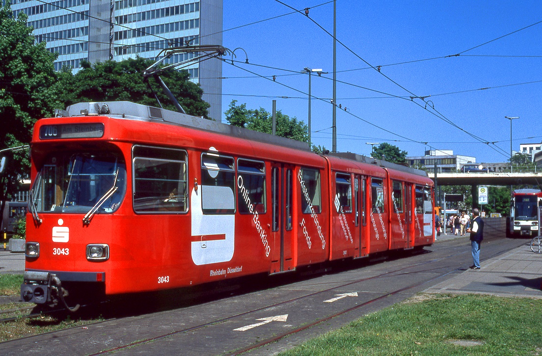 Düsseldorf 3043, Jan Wellem Platz, 24.05.2001.