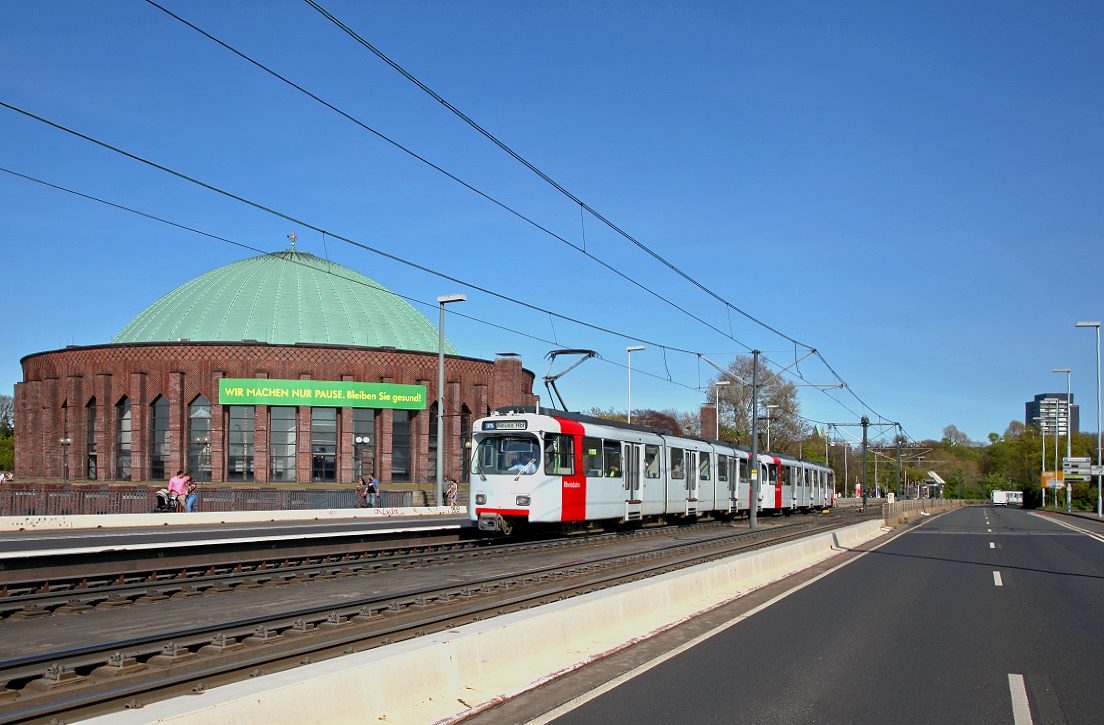 Düsseldorf 3219 + 3212, Oberkasseler Brücke, 11.04.2020.