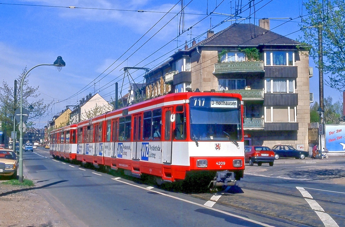 Düsseldorf 4209 + 4269, Kölner Landstraße, 12.04.1991.
