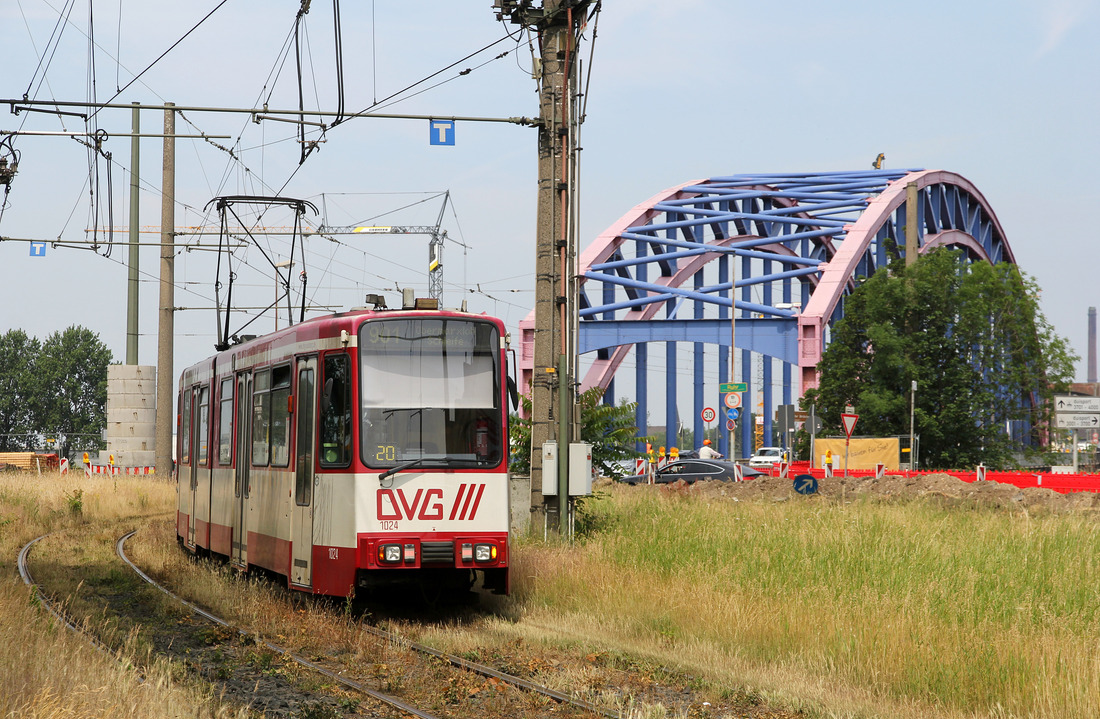 Duisburger Verkehrsgesellschaft Triebwagen 1024 // Duisburg // 25. Juni 2021 