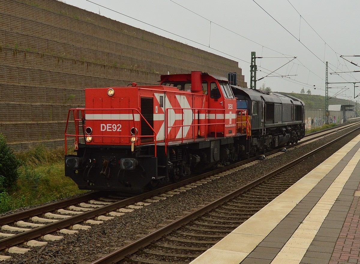 Durch Allerheiligen kommen die RHC Loks DE 92  und DE 685 in Richtung Köln gefahren.
26.7.2014
