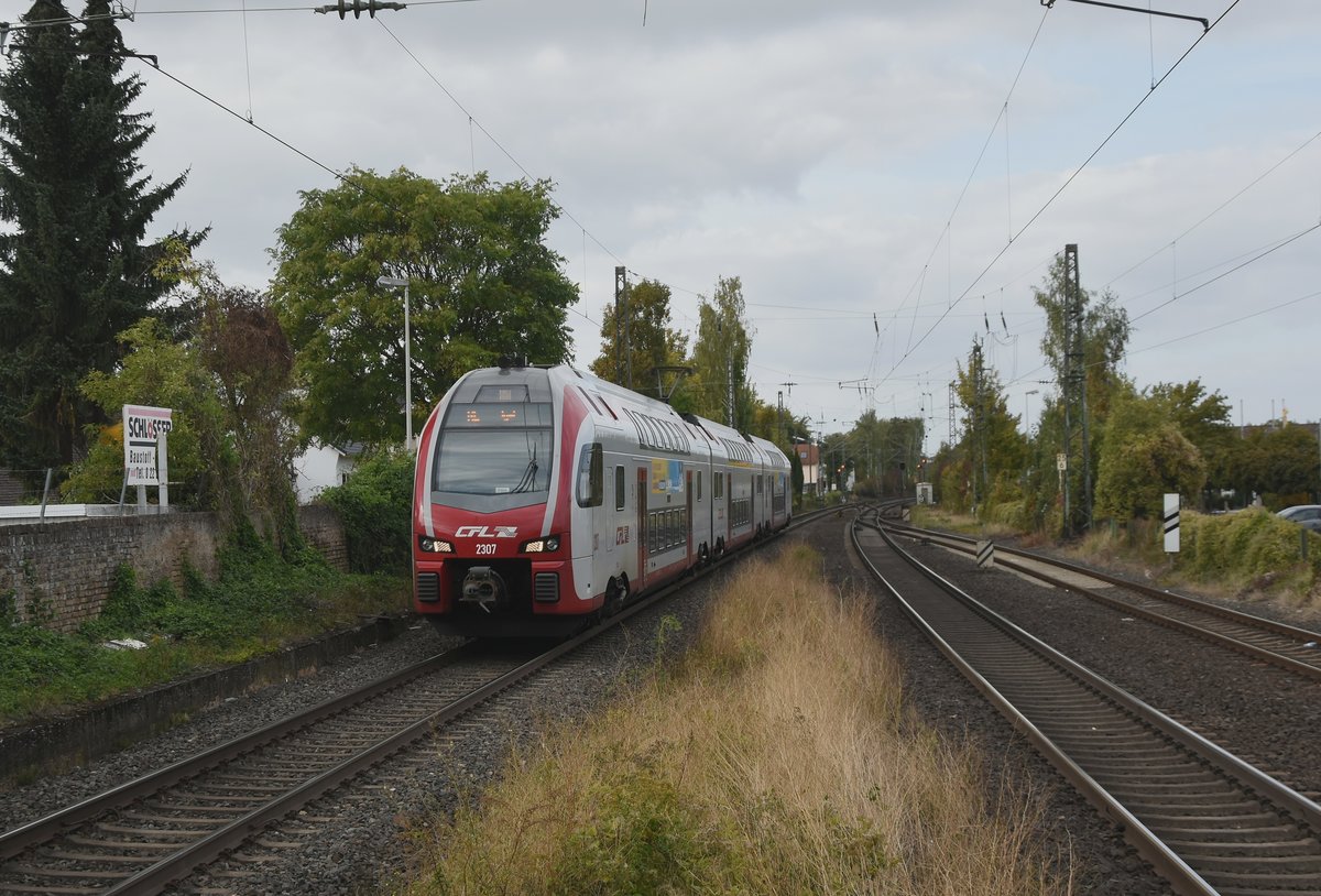 Durch Roisdorf kommt der CFL 2307 als IC nach Koblenz Hbf gefahren. Mittwoch den 3.10.2018