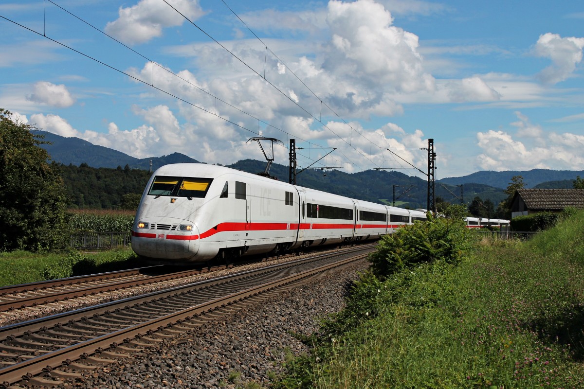 Durchfahrt am 08.08.2014 von 401 509-5  Gütersloh  bei Kollmarsreute als ICE 274 (Basel SBB - Berlin Ostbahnhof).