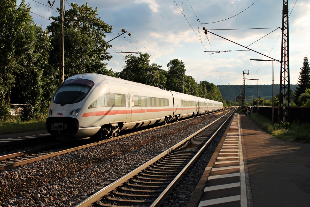 Durchfahrt am 24.06.2014 von 411 065-6  Bad Oeynhausen  in Regensburg Prüfening Richtung Hauptbahnhof.