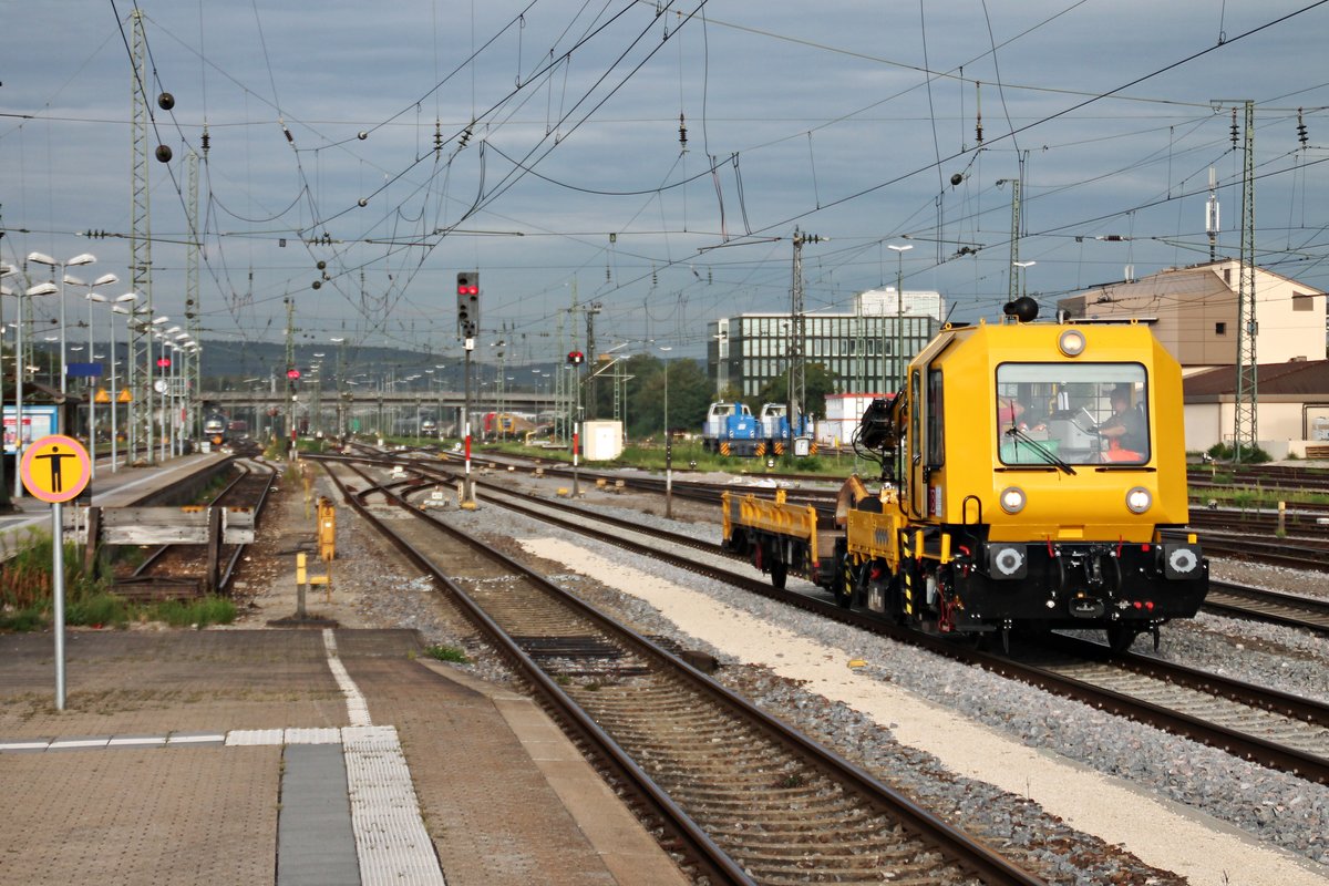 Durchfahrt am Morgen des 28.08.2015 von einem SKL über Gleis 7 durch Regensburg Hbf gen Süden.