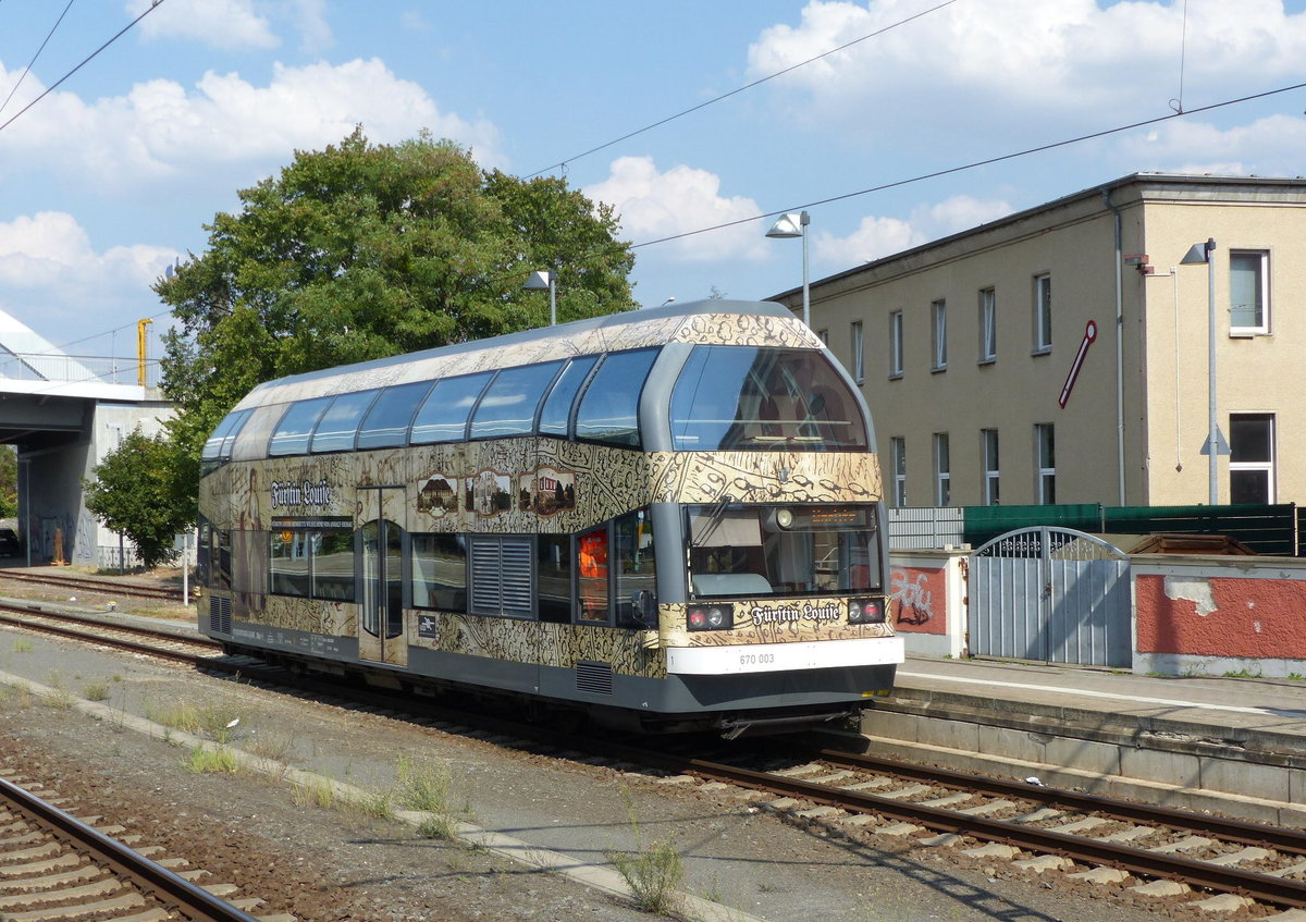 DVE 670 003-2 als DWE 27718 nach Wörlitz, am 31.08.2019 in Dessau Hbf.