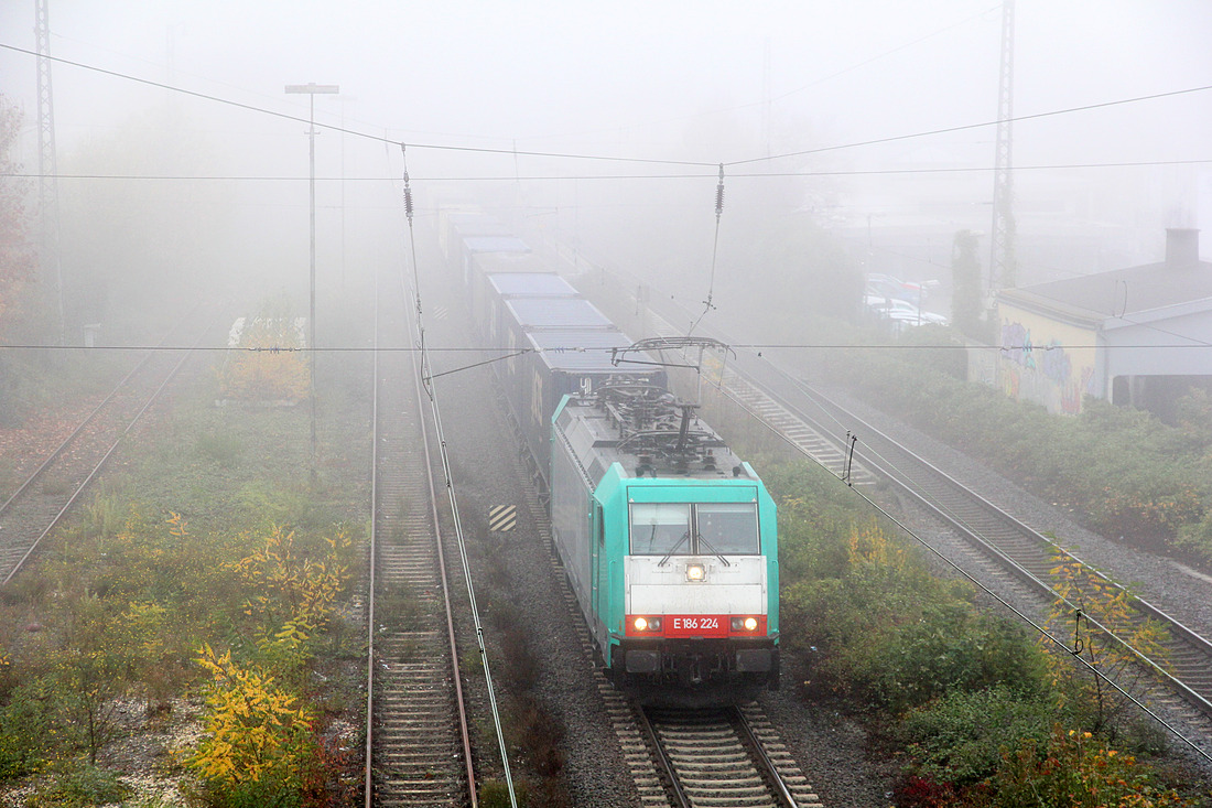 E 186 224 (laut Railcolor im Leiheinsatz für RTB Cargo) // Bad Honnef (Rhein) // 5. November 2020
