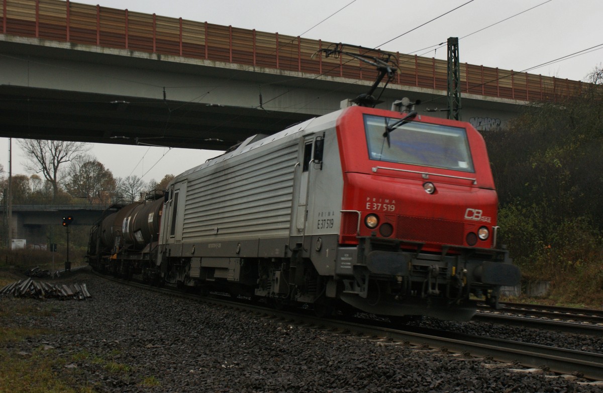 E 37 519 am 14.11.13 Richtung Bebra unterwegs mit einen gemischten Gterzug.