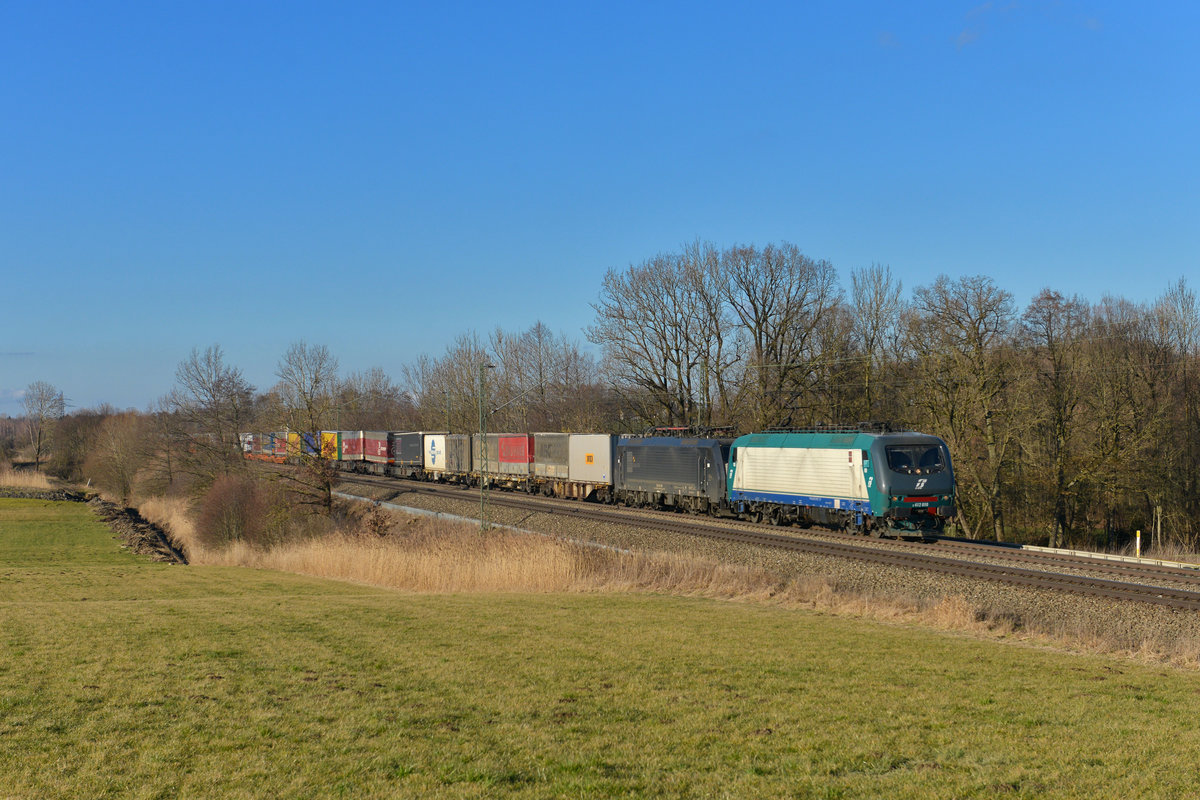 E 412 010 + 189 9xx mit einem KLV am 20.02.2014 bei Hilperting. 