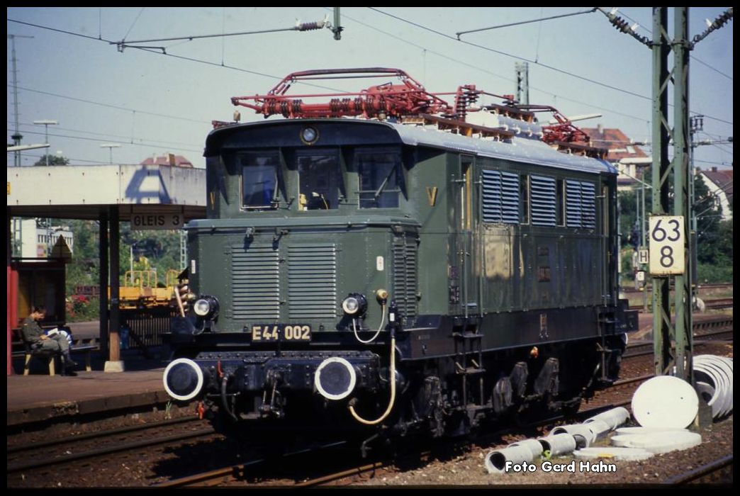 E 44002 brachte am 27.5.1990 einen BDEF Sonderzug nach Bad Friedrichshall.