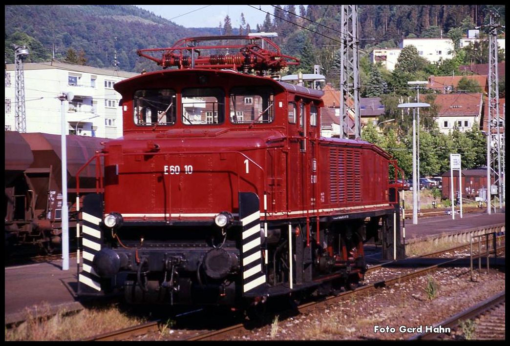 E 6010 wurde anläßlich des BDEF Tages am 25.9.1990 im Bahnhof Eberbach ausgestellt und fuhr anschließend als Schlußlok mit nach Heidelberg.