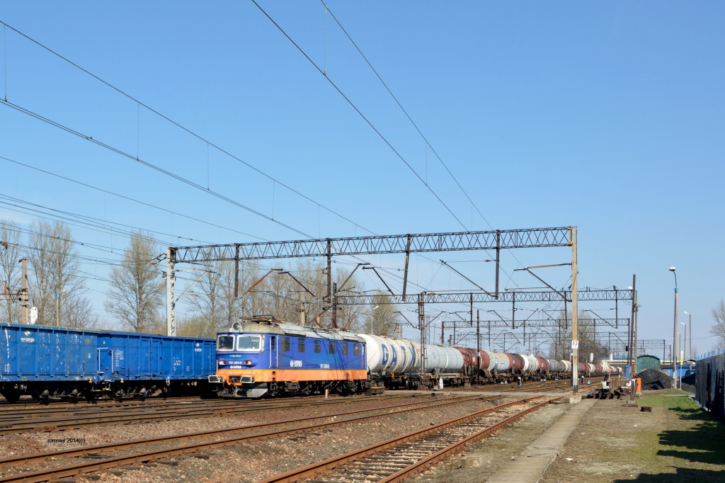 E-lok 181.050-6 mit einem Kesselwagenzug in Oświęcim(Auschwitz am 22.03.2014.