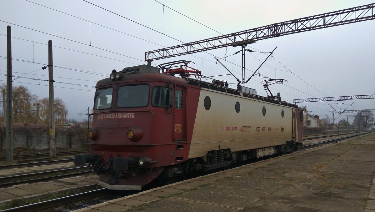 E-Lok 91-53-0-400820-3 im Bahnhof Suceava Nord (Itcani) am 25.11.2017
