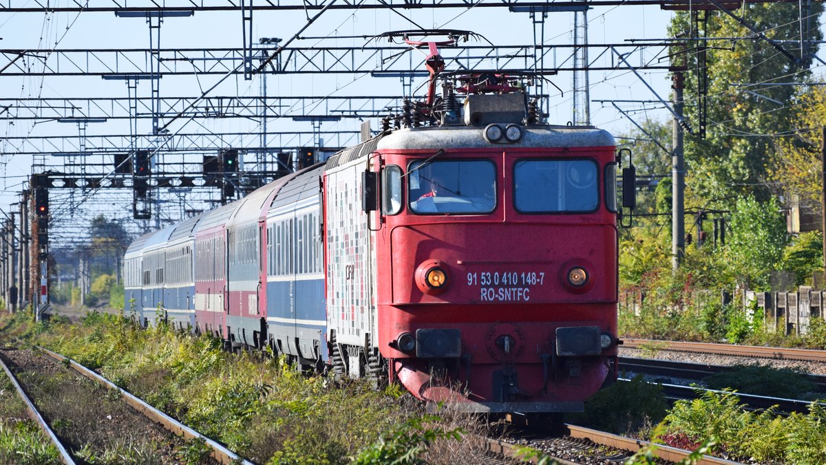 E-Lok 91-53-0-410148-7 näherte sich am 06.10.2018 mit Interregio dem Nordbahnhof Bukarest.