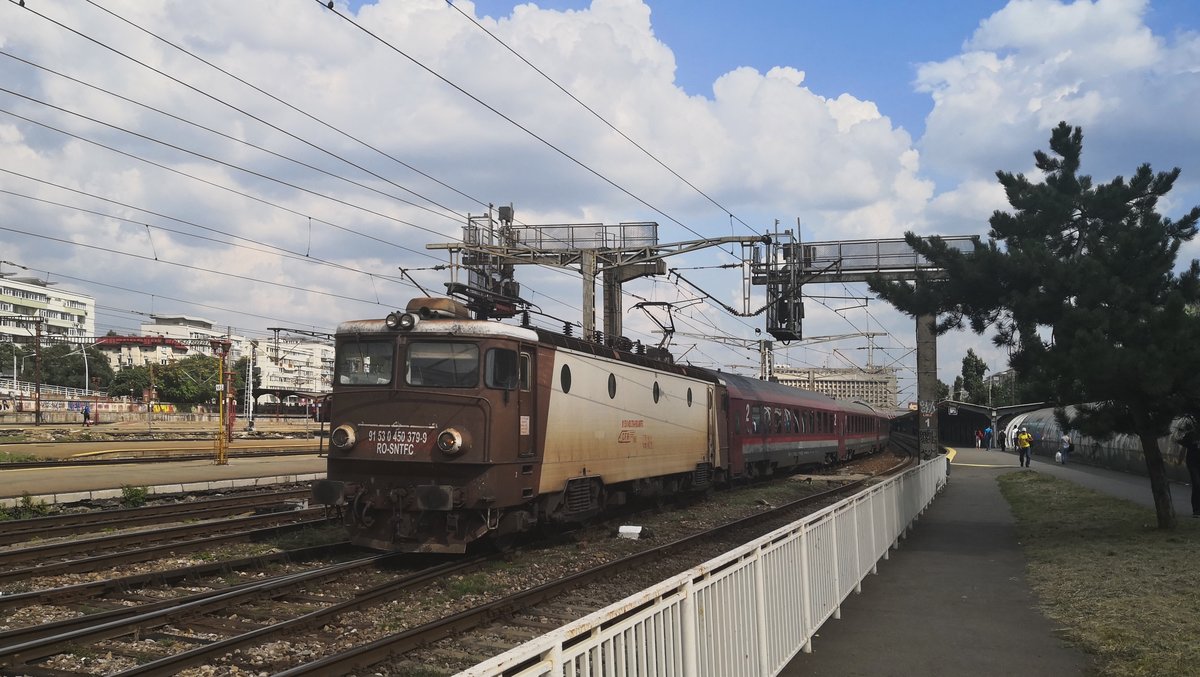 E-Lok 91-53-0-450-379-9 im Nordbahnhof Bukarest am 13.07.2018