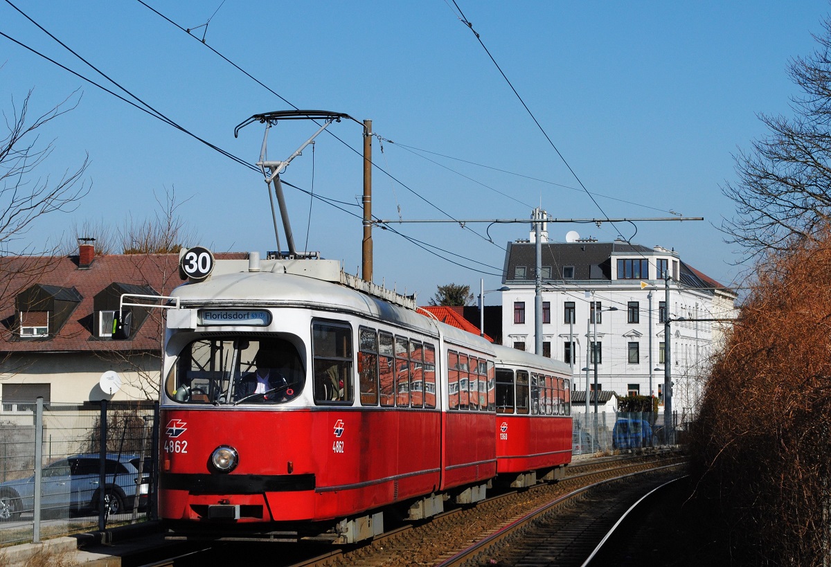 E1 4862 + c4 1360 in der Brünner Straße auf der Fahrt nach Floridsdorf. (01.03.2022)