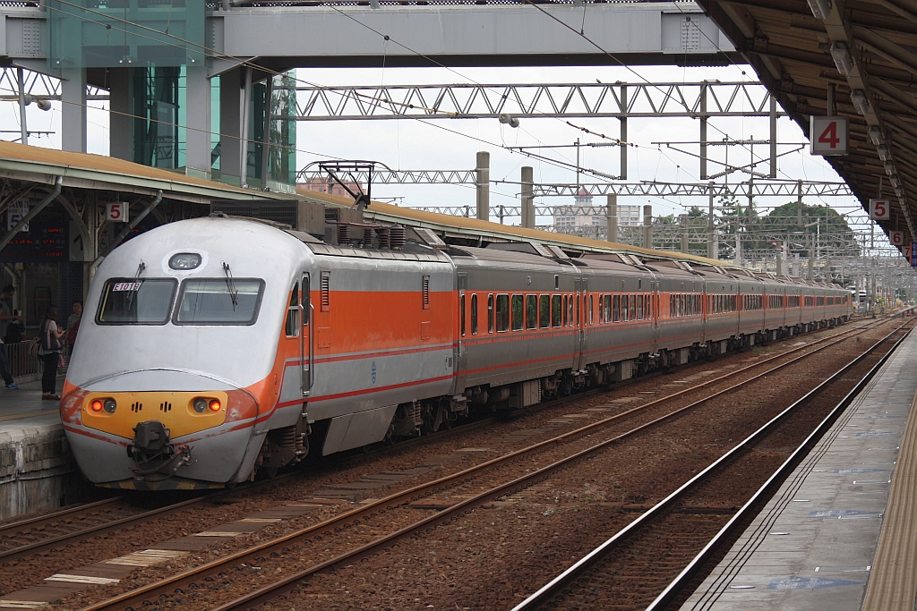 E1019 am 06.Juni 2014 in der Chiayi Station.