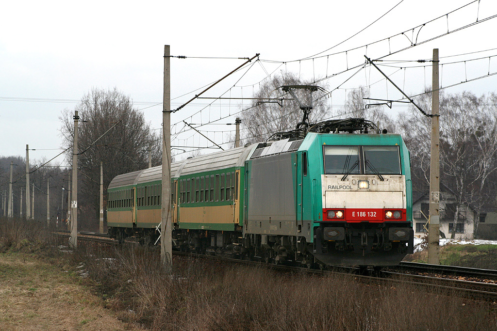 E186 132 KS 90037 Katowice – Żywiec. Pszczyna (1.02.2013)