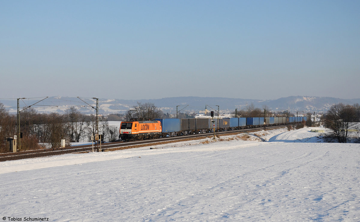 E189 821 (91 80 6189 821-2 D-LOCON) mit Tchibo-Containerzug am 07.02.2015 bei Pölling