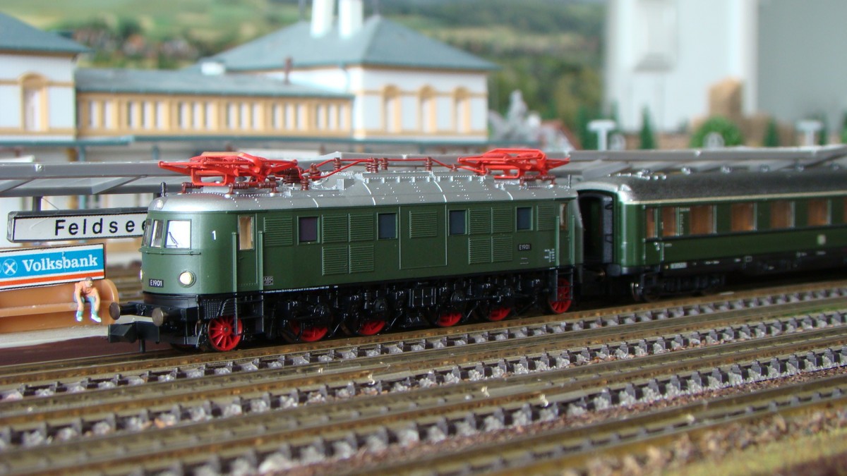 E19 01 von Fleischmann auf meiner Anlage, 10.05.2013