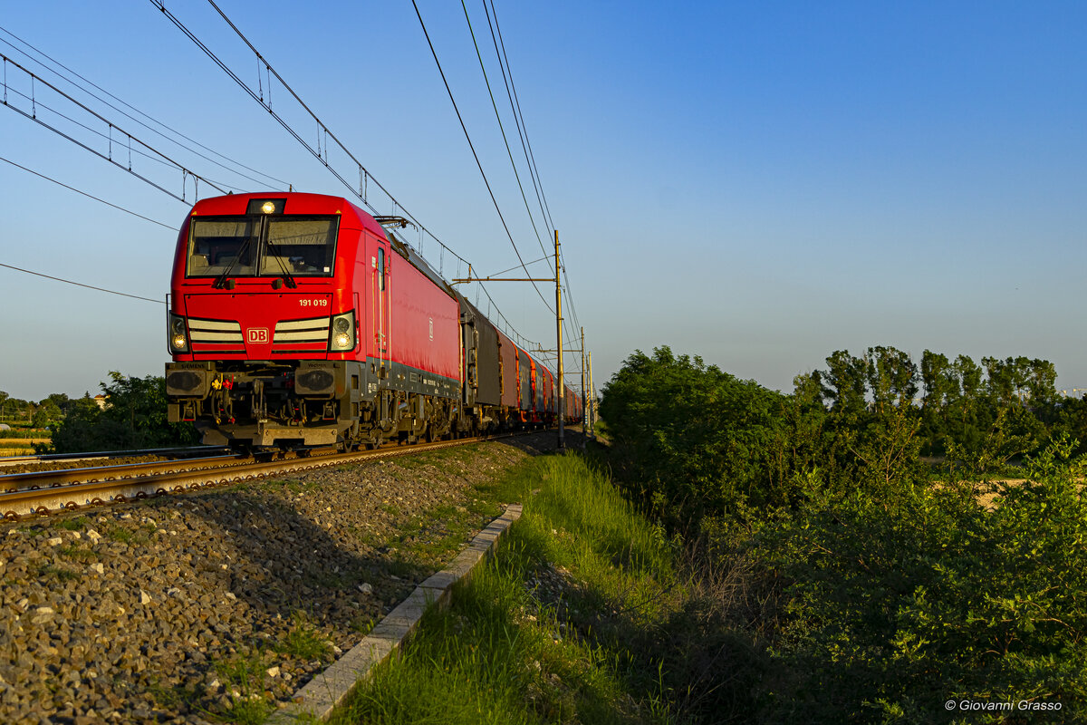 E191 019 DB Cargo Italia 61800 Roma sm Chiasso - Arezzo 01/02022