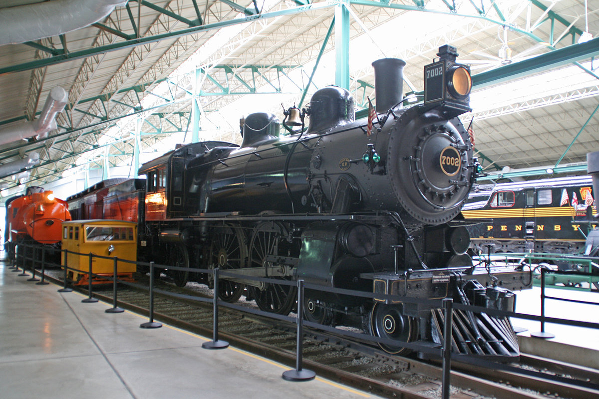 E2a (früher E7s)  Atlantic  4-4-2 Nr. 7002 der Pennsylvania Railroad. Ausgestellt im Railroad Museum of Pennsylvania in Strasburg, Pennsylvania / USA, 17. Mai 2018.