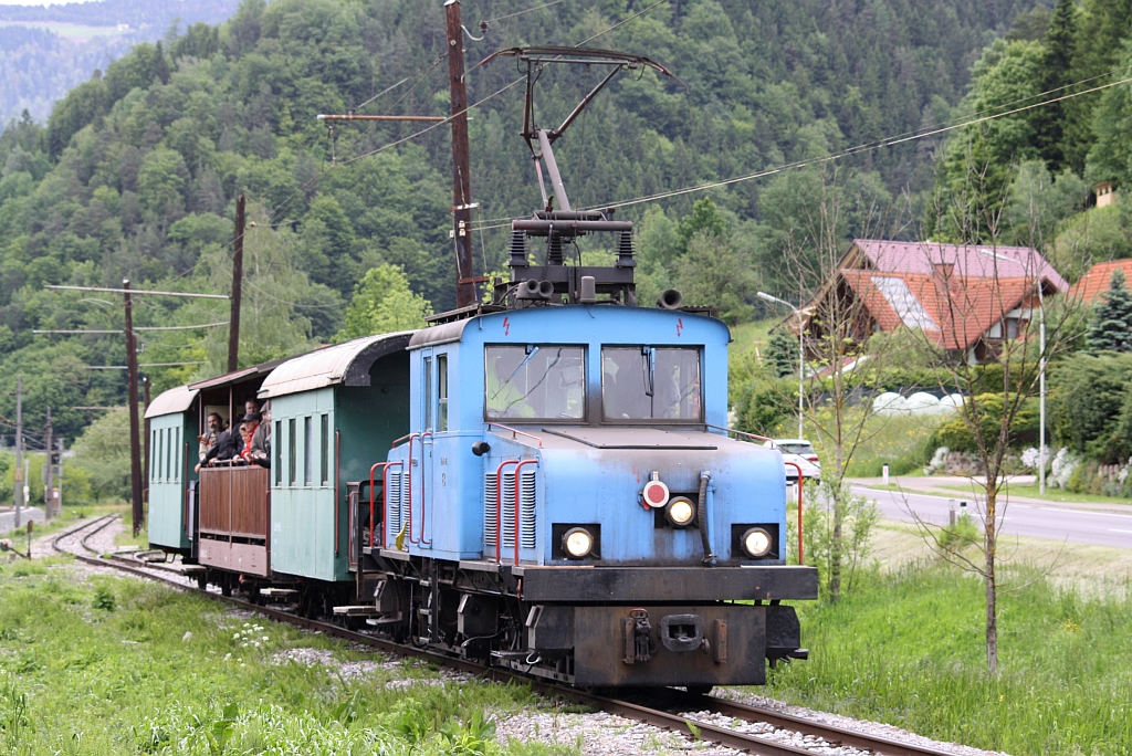 E3 mit dem ME4 am 17.Mai 2014 kurz vor Erreichen der Endstelle Mixnitz Lokalbahnhof.