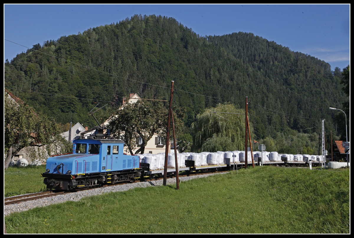 E4 mit Güterzug bei Mautstatt am 16.09.2019.