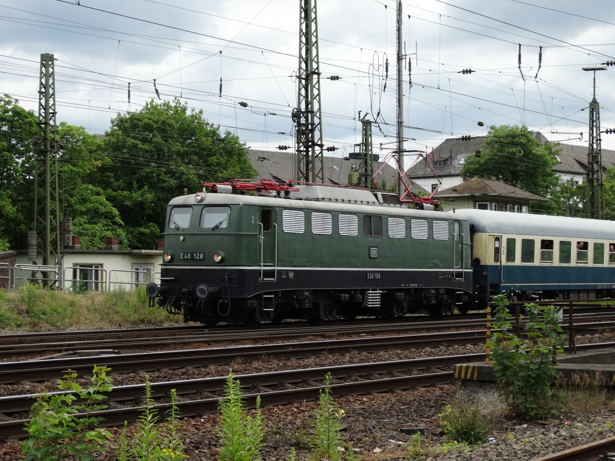 E40 128 mit Sonderzug am 14.06.14 im Koblenz Lützel