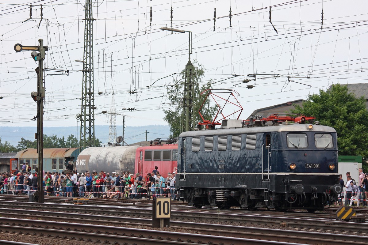 E41 001 am 8.6.13 bei der Lokparade in Koblenz-Lützel.