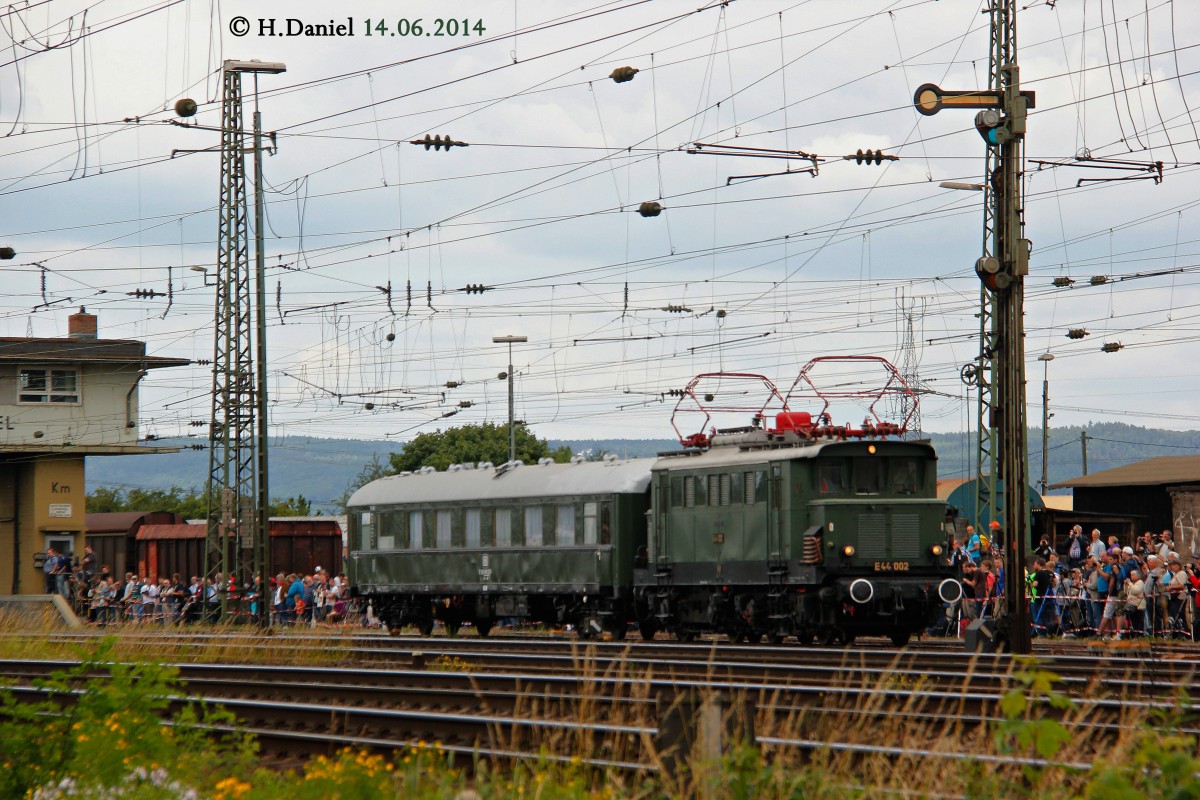 E44 002 bei der Lokparade am 14.06.2014 im DB Museum Koblenz L�tzel.