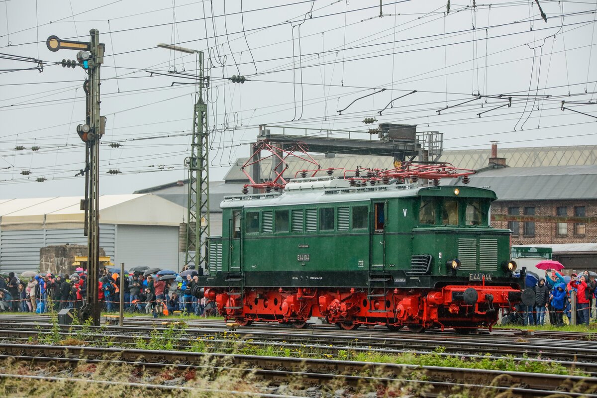 E44 044 bei der Lokparade im DB Museum Koblenz, am 01.06.2024.