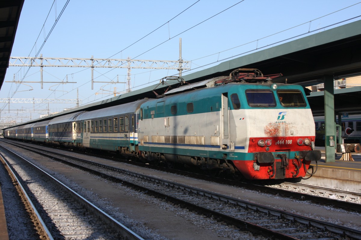 E444-109 Bari Centrale 15.07.2009