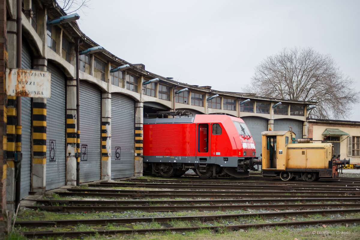 E483 104 DB CARGO ITALIA 21/03/2018 - ASTI OFFICINE TIBER.CO (Authorization for photos left by the workshop management TIBER.CO)