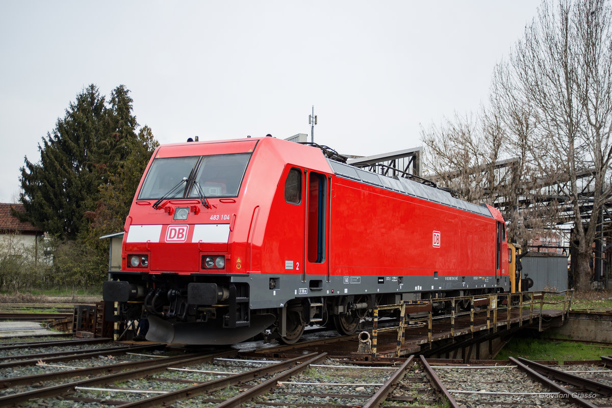 E483 104 DB CARGO ITALIA 21/03/2018 - ASTI OFFICINE TIBER.CO (Authorization for photos left by the workshop management TIBER.CO)