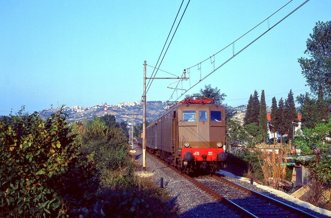 E636 325, Chieti, 12145, 31.08.1993.