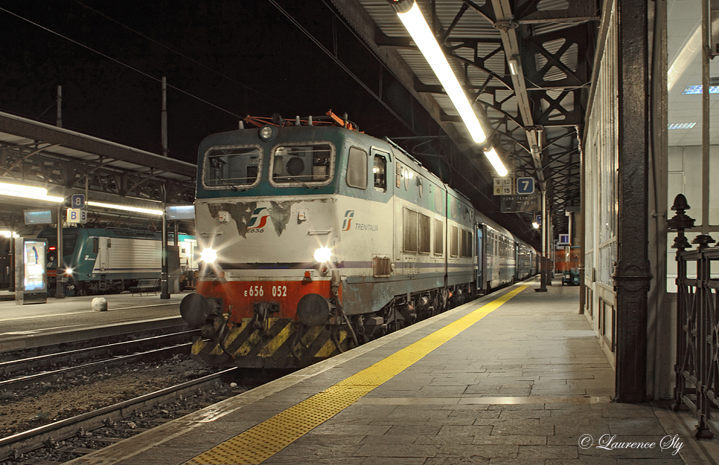 E.656 052 waits to run round at Verona P.N whilst working Inter City train 763, 2130 Bolzano-Roma T, 18 March 2013