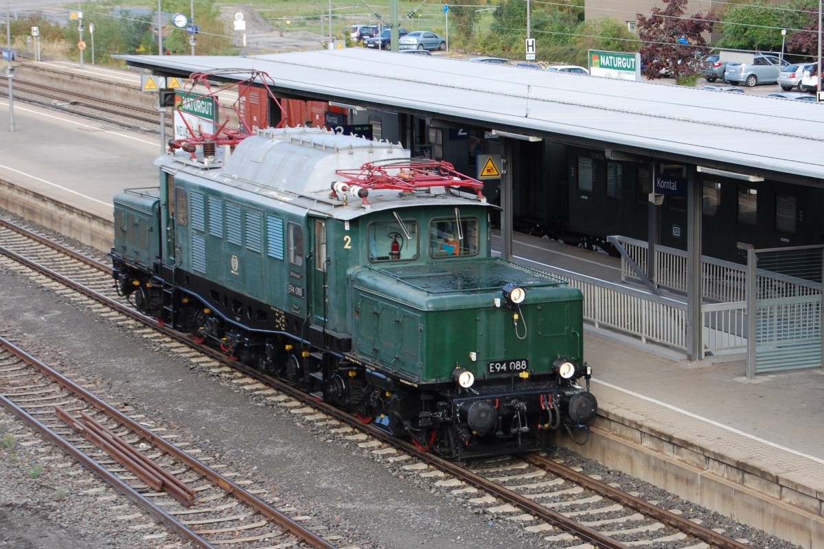 E94 088 (Krokodil) am 6. September 2015 im Bahnhof Korntal.
