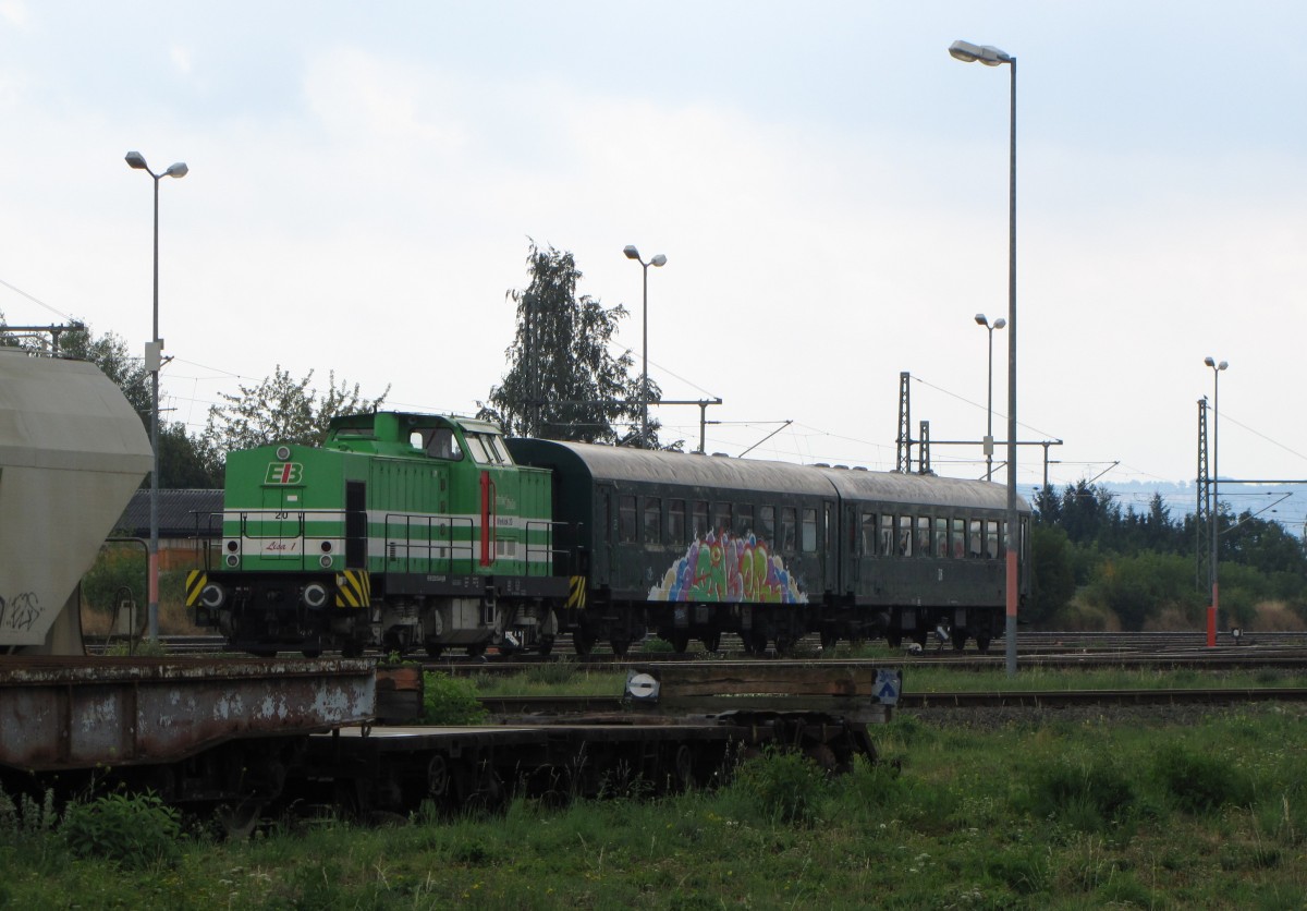 EB 20  Lisa 1  mit zwei unbekannten DR Wagen, am 08.09.2013 abgestellt in Erfurt Ost.
