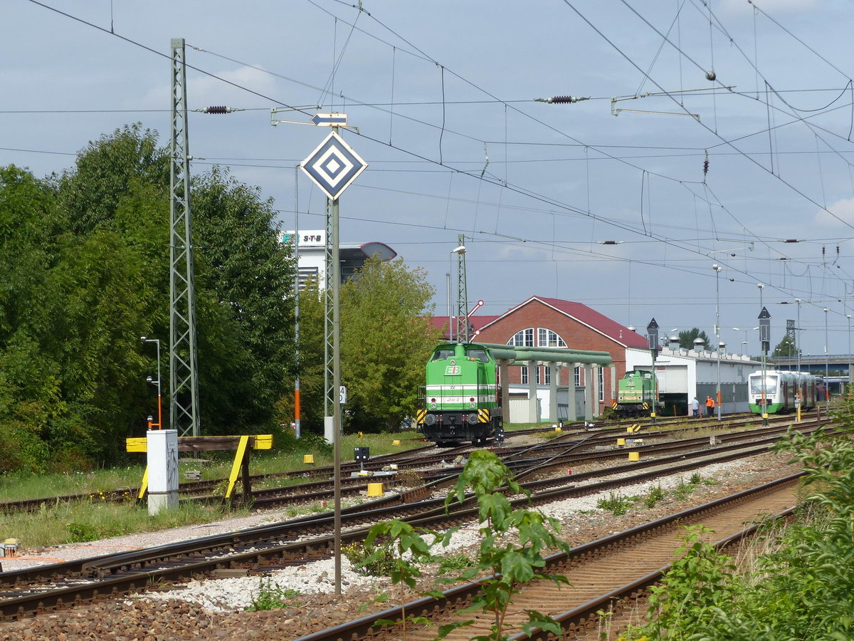 EB 22  Lisa 2  und EB 20  Lisa 1 , am 05.09.2017 am Bw der Erfurter Bahn in Erfurt Ost.
