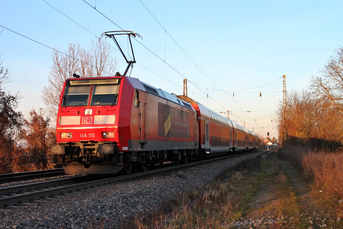 Ebenfalls am 23.12.2013, die Freiburger 146 115  Baden-Württemberg erfahren  bei der Ausfahrt mit RB 26568 (Neuenburg (Baden) - Offenburg) in Heitersheim gen Bad Krozingen.
