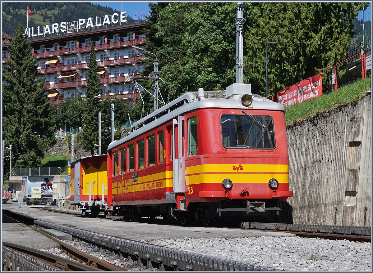 Ebenfalls eine Überraschung bot der BDeh 2/4 24 der in Villars sur Ollon scheinbar auf die Abfahrt Richtung Col de Bretaye wartet.
5. Sept. 2017