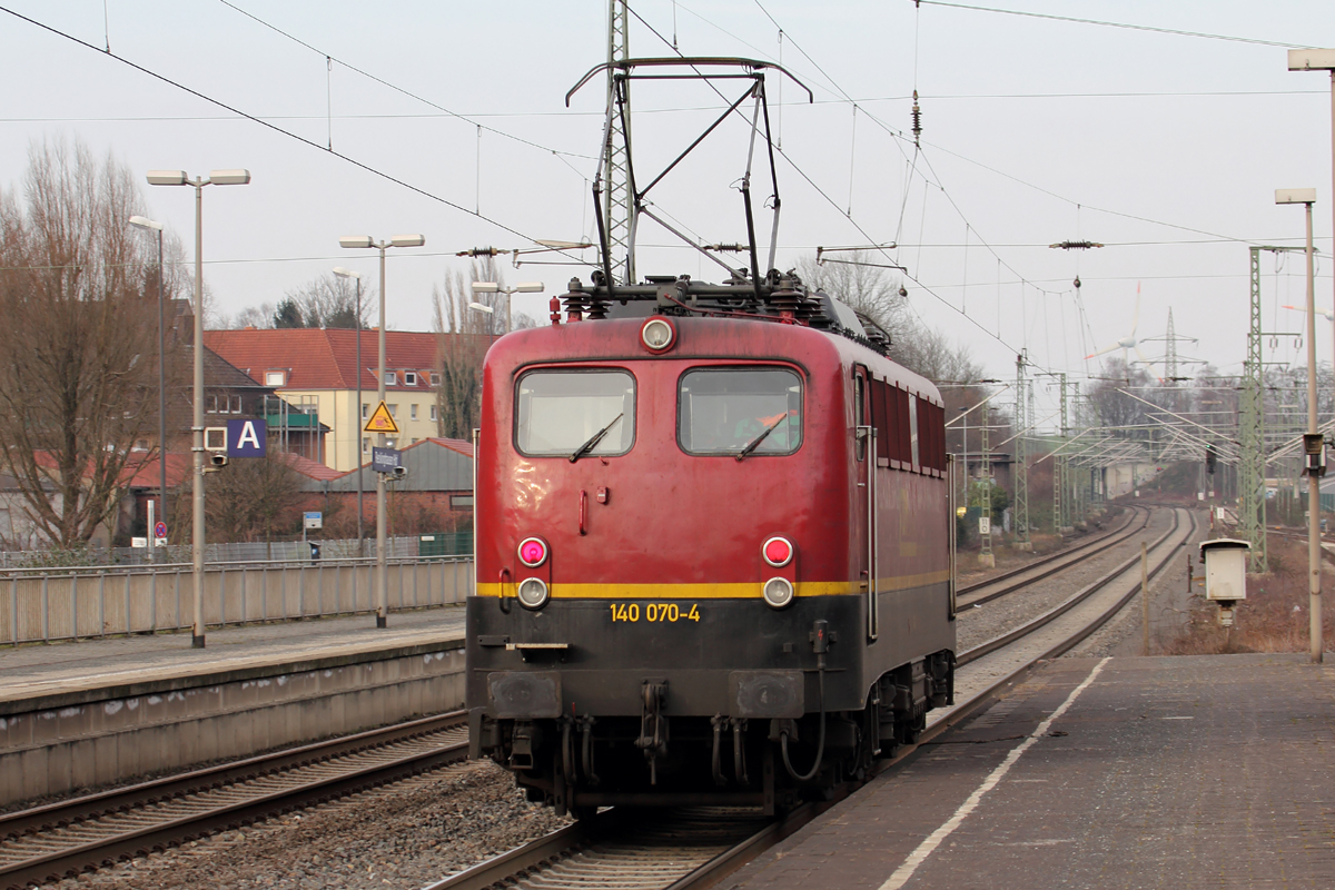 EBM 140 070-4 durchfährt Recklinghausen Hbf. 28.2.2016