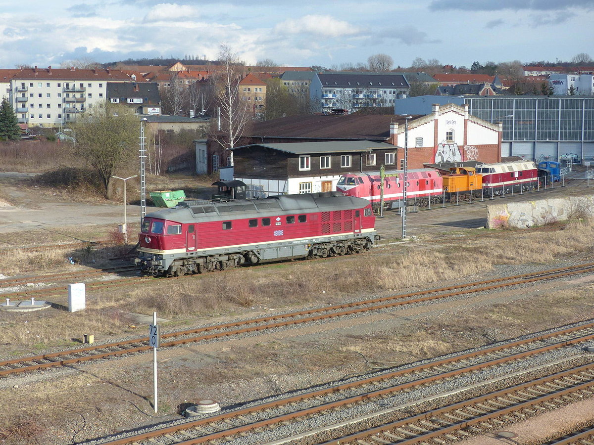 EBS 132 334-4 am 08.03.2019 beim pausieren in Gera.